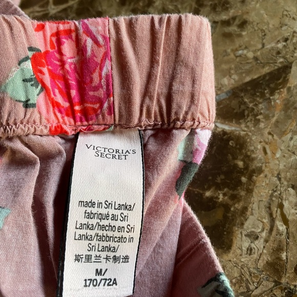 VICTORIA’S SECRET two-piece ladies pajama set in size medium - Picture 4 of 8